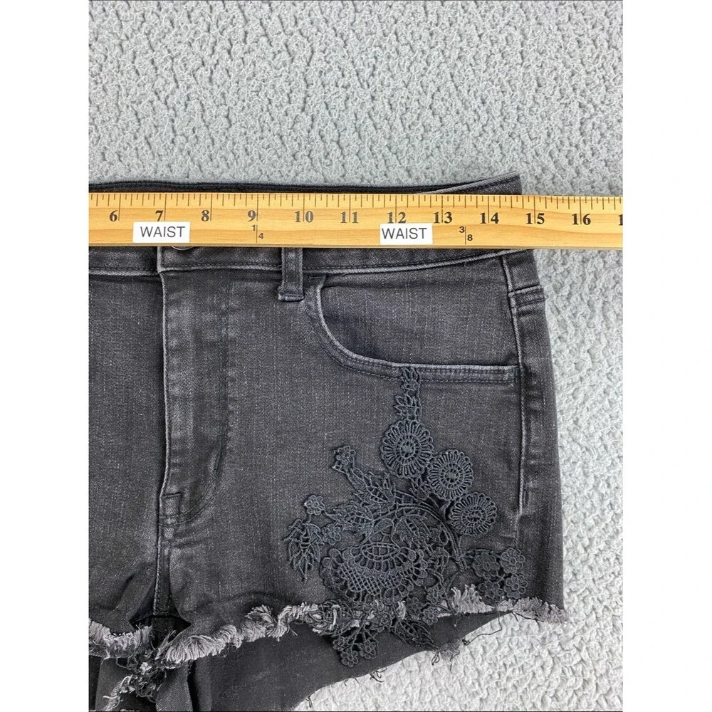 American Eagle Hi-Rise Shortie Black Lace Applique Denim Shorts Stretch   Size 8